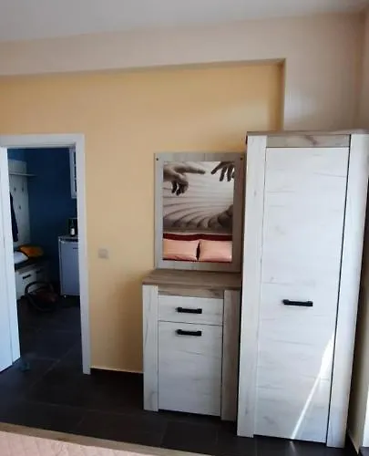 нава 8 * Burgas City