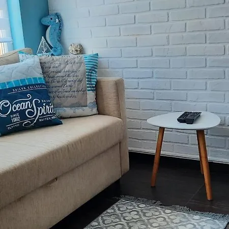 нава 8 * Burgas City