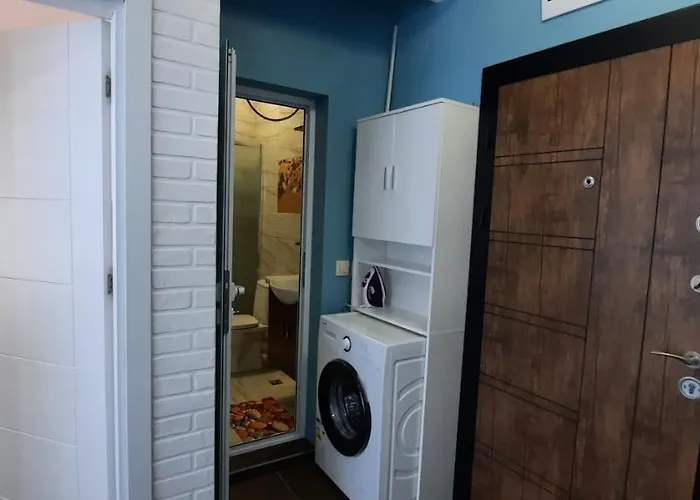 нава 8 * Burgas City